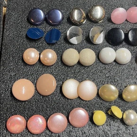 33 Vintage Pairs Of Clip On’s & Screw On’s Earring Bundle.